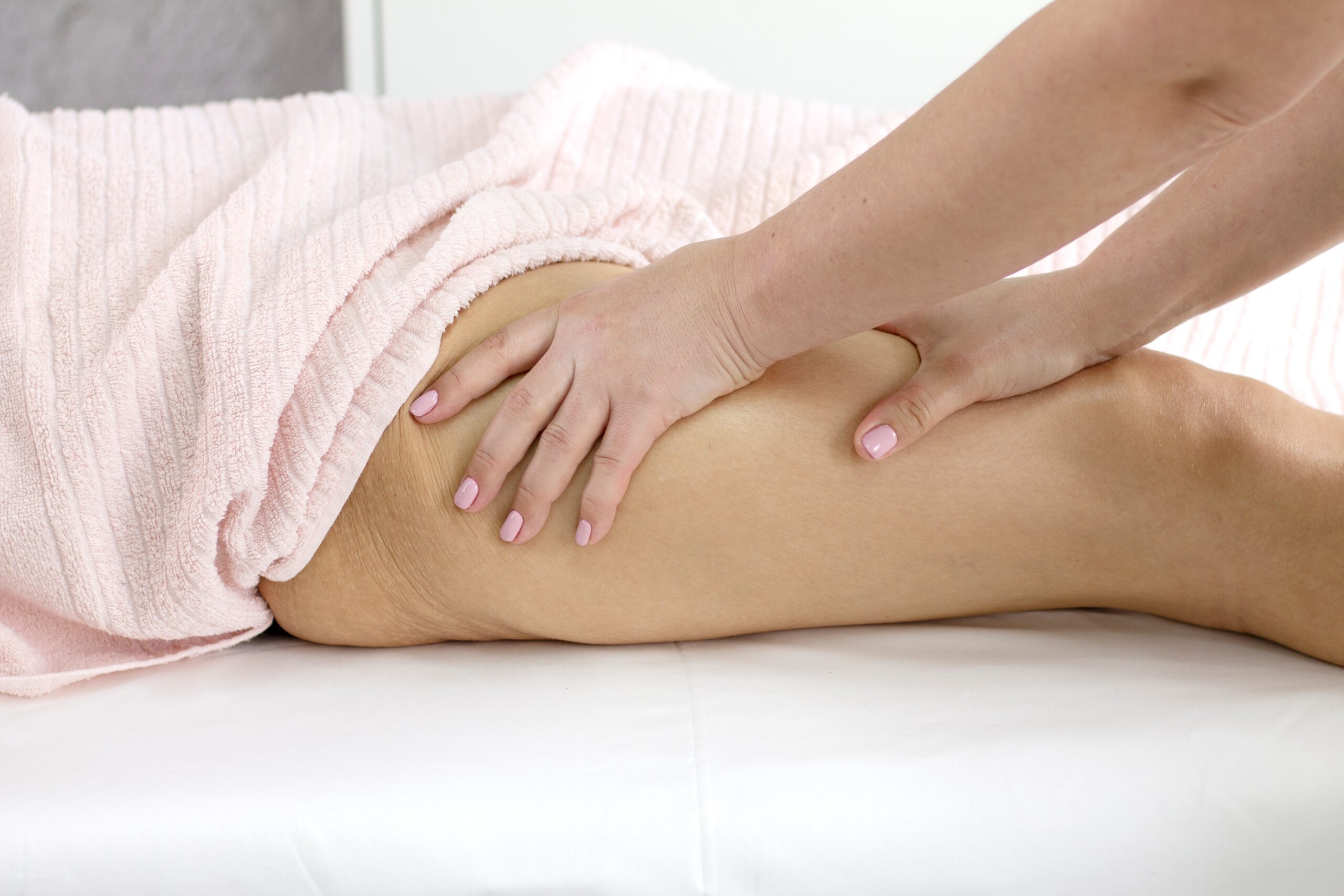 The,Procedure,Of,Wrapping,The,Legs,After,The,Massage,Is